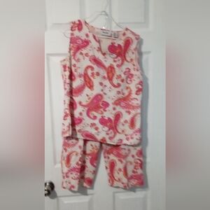 Vintage Units Petite Paisley Print Sleeveless Linen Top and Capri Set Resort